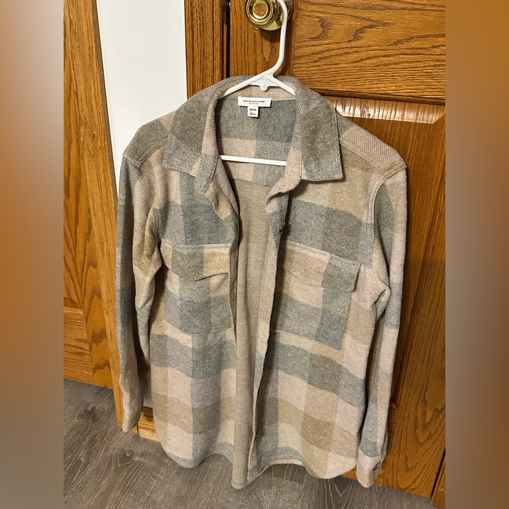 Shacket size medium